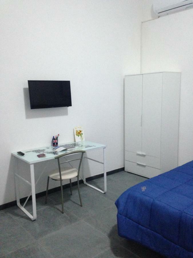 Domus 19 Hotel Naples Luaran gambar