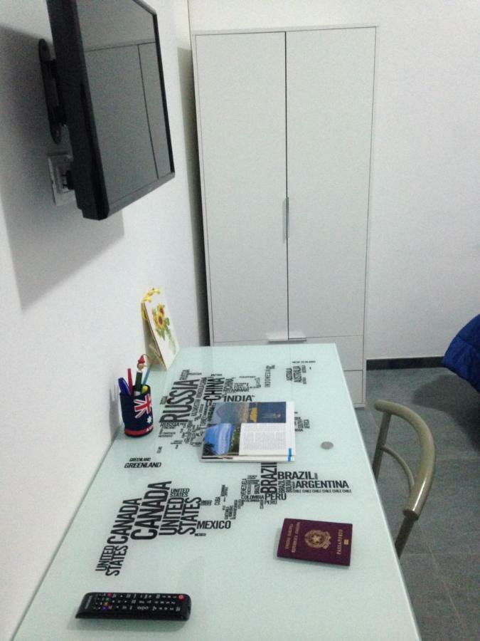 Domus 19 Hotel Naples Luaran gambar