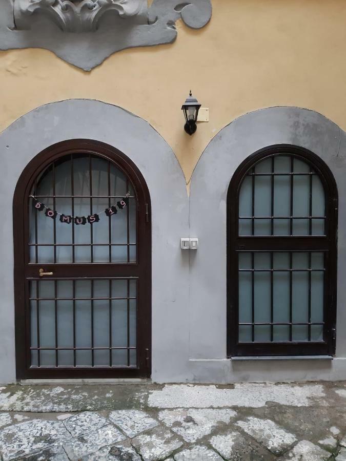 Domus 19 Hotel Naples Luaran gambar